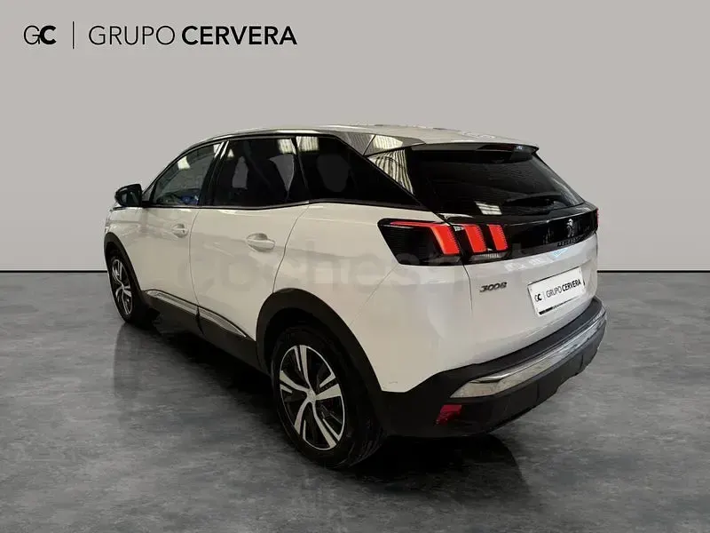Usado Peugeot 3008 Allure 130 CV (95 kW) 2021 Blanco SUV