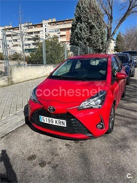 Rojo Usado 2018 Toyota Yaris Active Berlina | 12.000 € (Precio justo) - Imagen 1/4