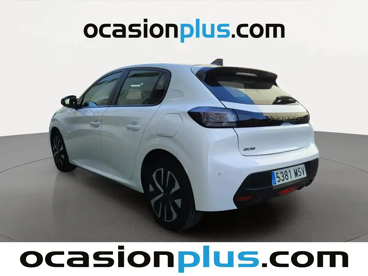Usado Peugeot 208 Active 102 CV (75 kW) 2024 Blanco Utilitario