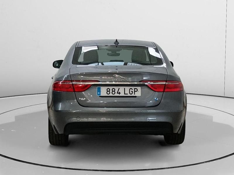 Usado Jaguar XF Pure 163 CV (119 kW) 2020 Gris Berlina