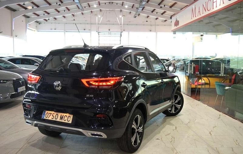 Usado MG ZS Comfort 106 CV (77 kW) 2022 Negro SUV