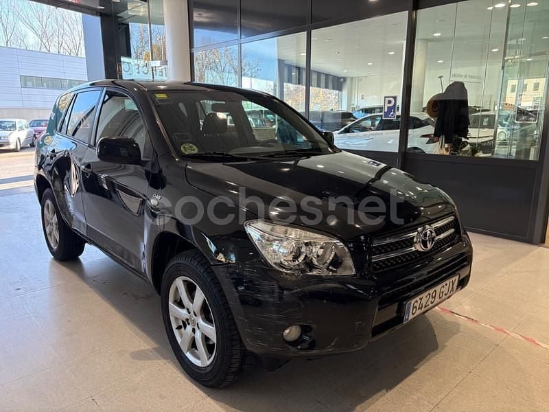 Usado Toyota RAV4 Executive 136 CV (100 kW) 2008 Negro SUV