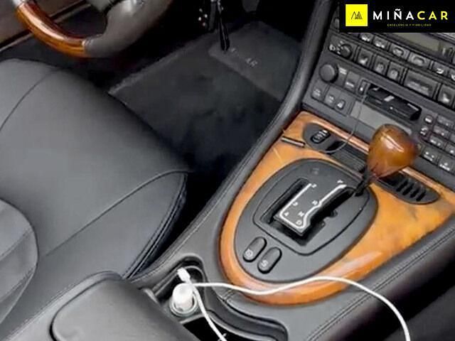 Usado Jaguar XKR 370 CV (272 kW) 2000 Negro Coupe