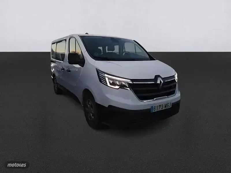 Usado Renault Trafic 110 CV (80 kW) 2024 Blanco Monovolumen