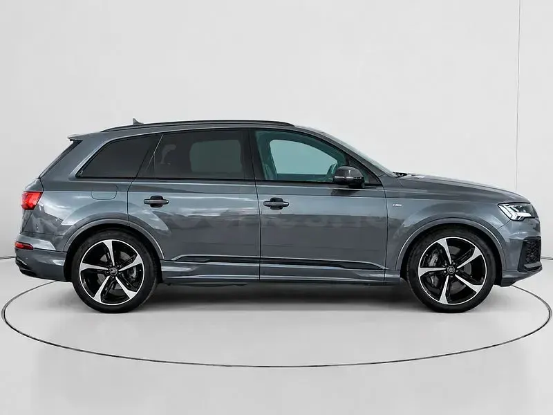 Usado Audi Q7 Ambiente 381 CV (280 kW) 2021 Gris / plata SUV