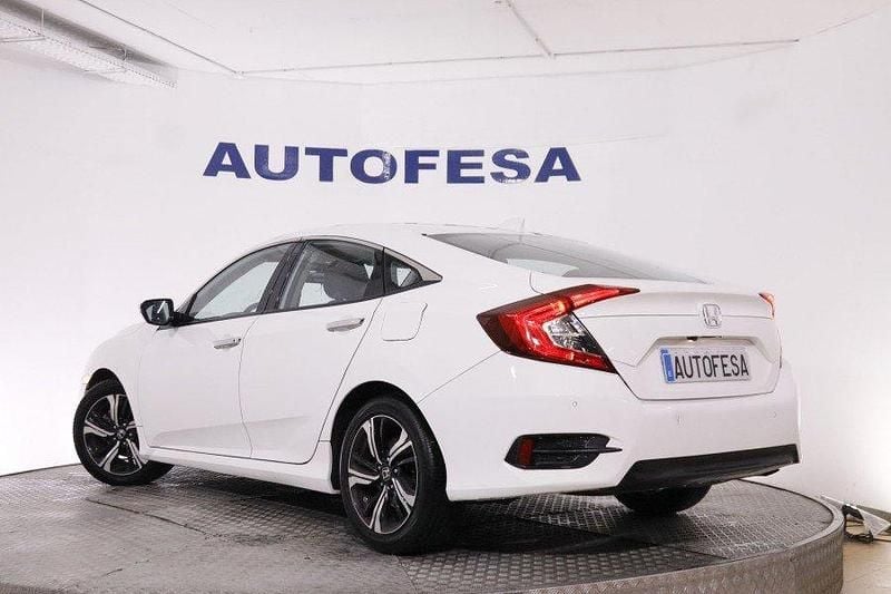 Usado Honda Civic Elegance 120 CV (88 kW) 2018 Blanco Berlina