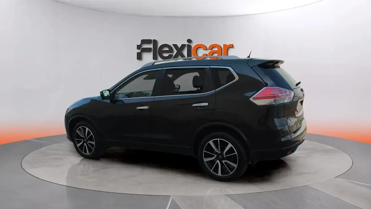 Usado Nissan X-Trail N-Connecta 131 CV (96 kW) 2018 Verde SUV