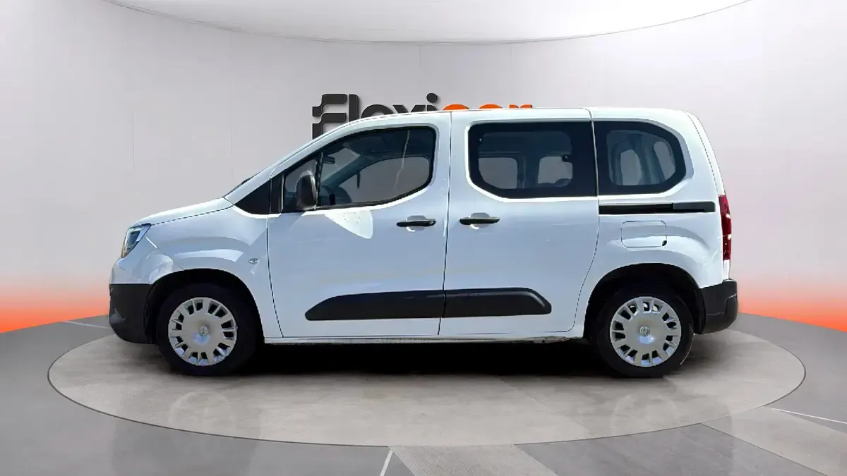 Usado Opel Combo Edition+ 102 CV (75 kW) 2021 Blanco Monovolumen