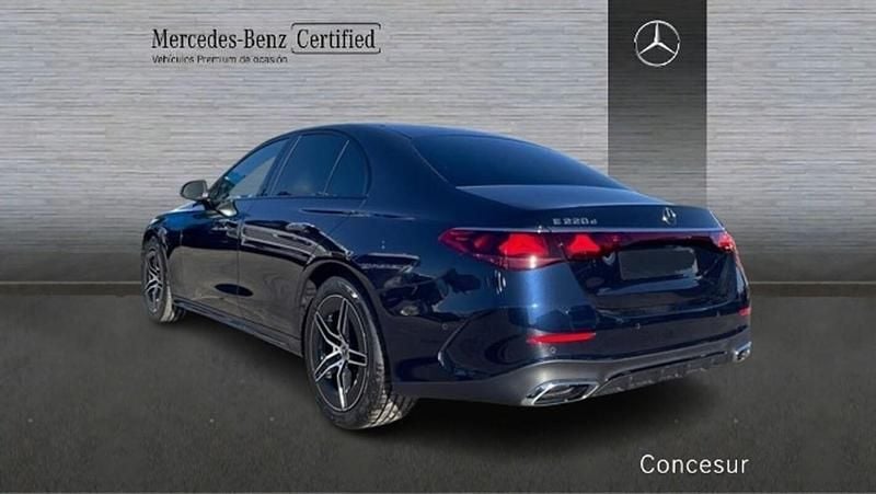Usado Mercedes E220 197 CV (144 kW) 2025 Azul Berlina