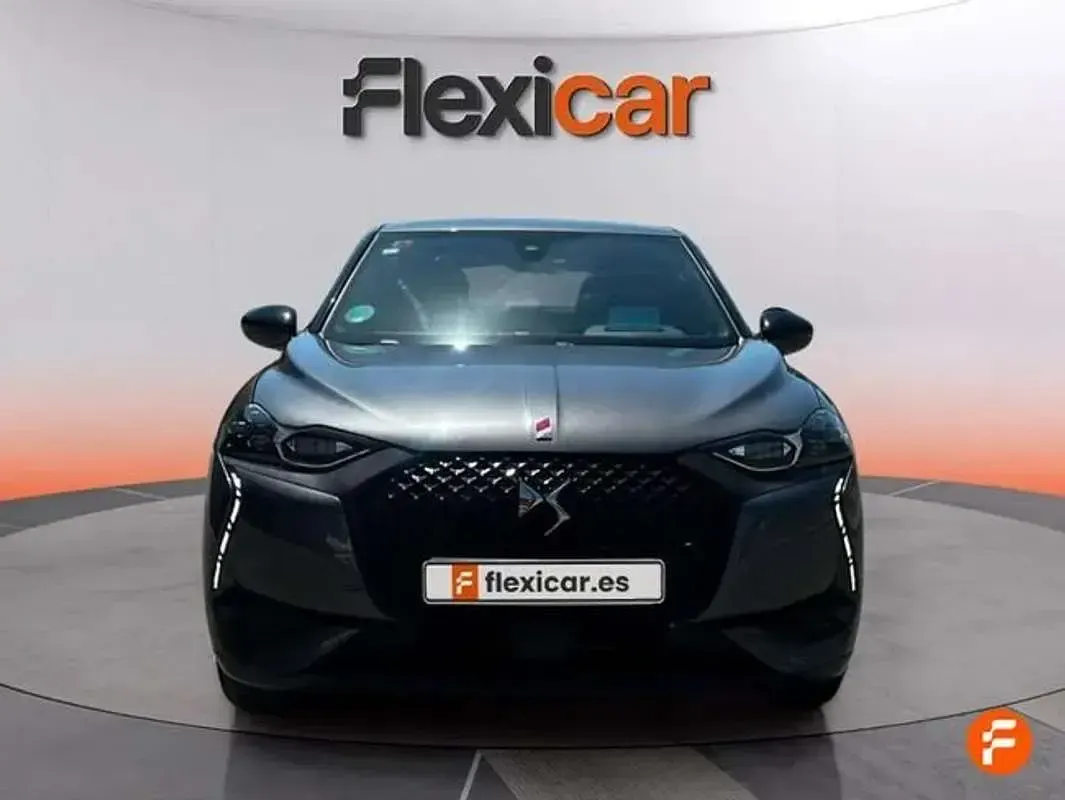 Usado DS Automobiles DS3 Crossback Performance 131 CV (96 kW) 2019 Gris SUV