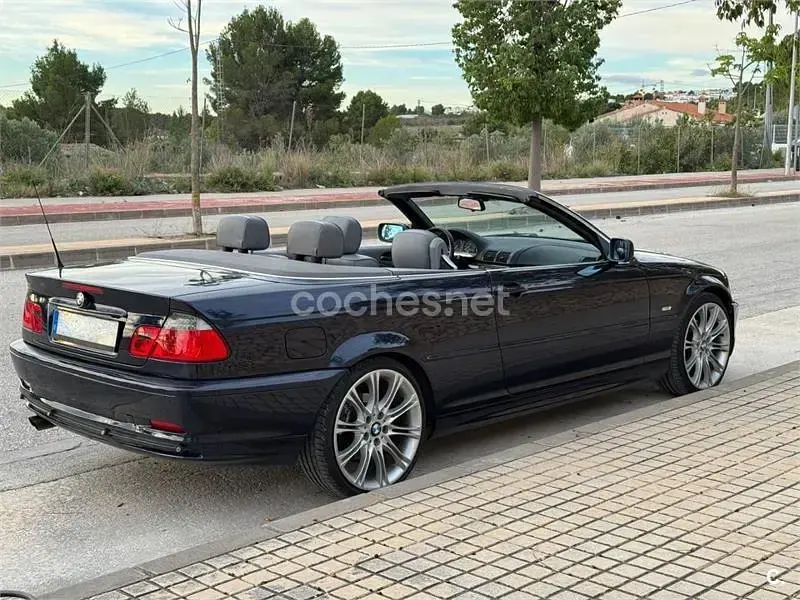 Usado BMW 325 Cabriolet 192 CV (141 kW) 2002 Azul Descapotable
