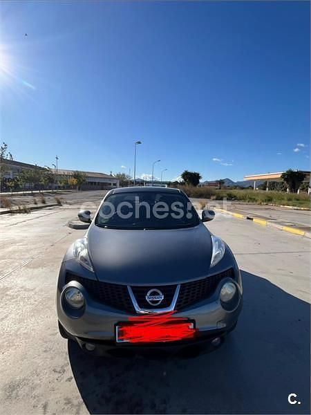 Usado Nissan Juke Premium Edition 110 CV (80 kW) 2011 Gris / plata SUV