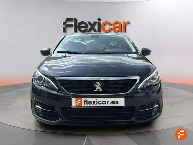 Usado Peugeot 308 Style 110 CV (80 kW) 2020 Negro Berlina