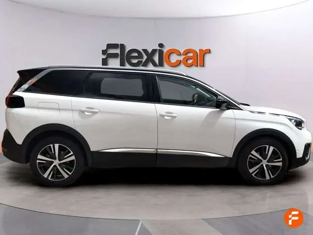 Usado Peugeot 5008 Allure 131 CV (96 kW) 2018 Azul SUV