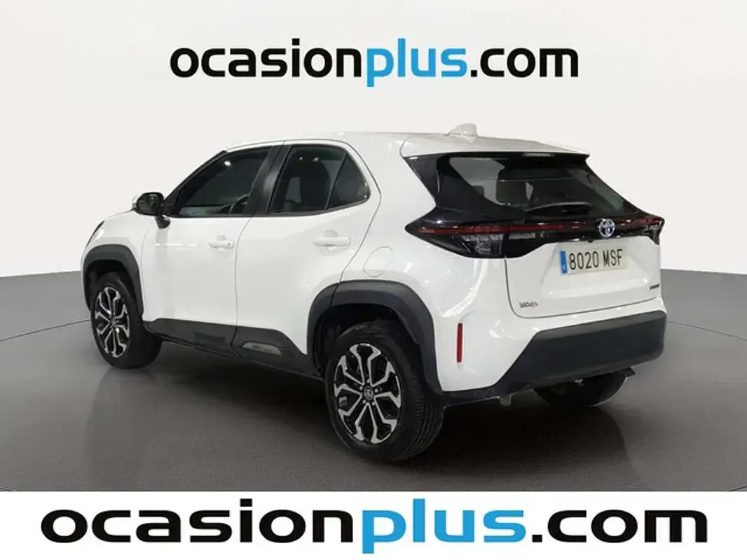 Usado Toyota Yaris Cross Active 116 CV (85 kW) 2024 Blanco SUV