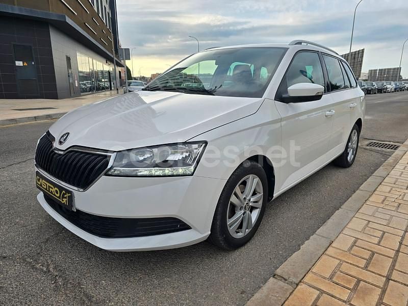 Usado Skoda Fabia Style 95 CV (69 kW) 2021 Blanco Familiar