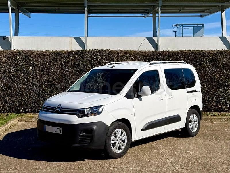 Usado Citroën Berlingo Live 102 CV (75 kW) 2021 Blanco Monovolumen