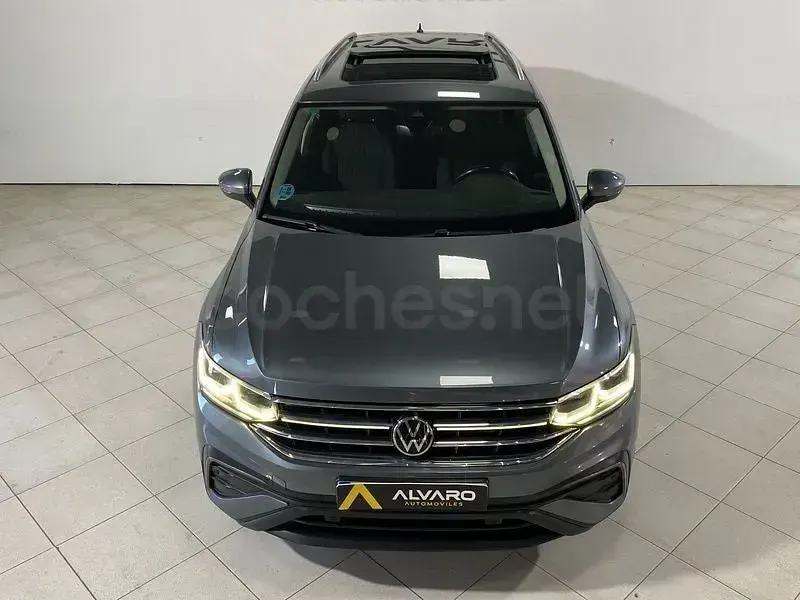 Usado VW Tiguan Allspace Life 150 CV (110 kW) 2022 Gris / plata SUV