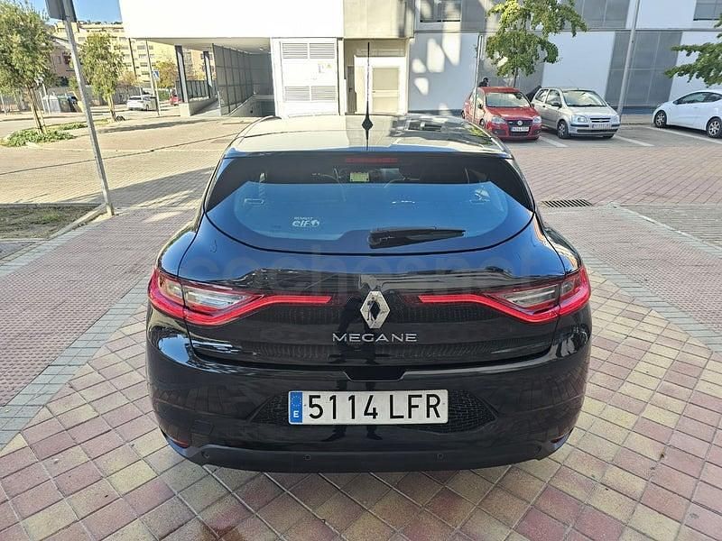Usado Renault Mégane IV Intens 115 CV (84 kW) 2020 Negro Berlina