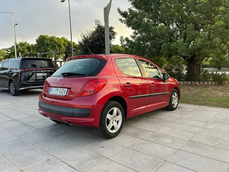 Usado Peugeot 207 Sport 95 CV (69 kW) 2009 Granate Berlina