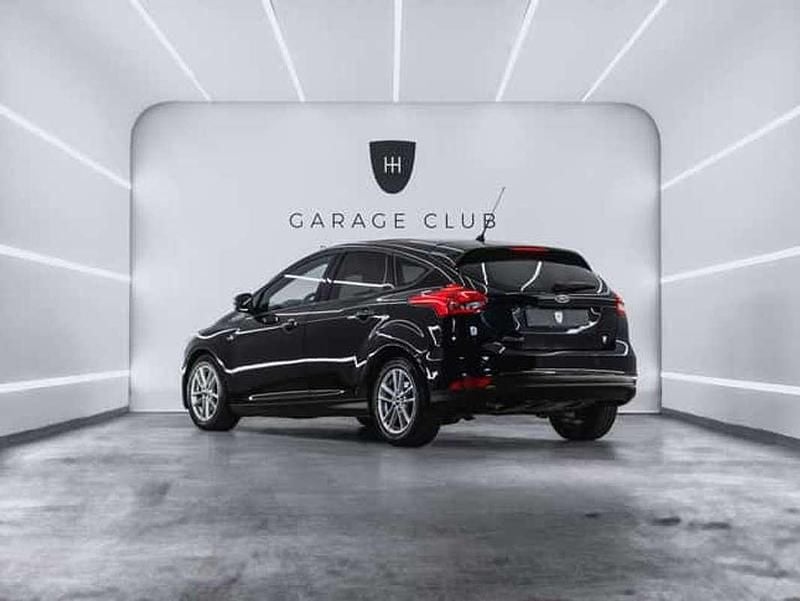 Usado Ford Focus Trend+ 120 CV (88 kW) 2016 Negro Utilitario