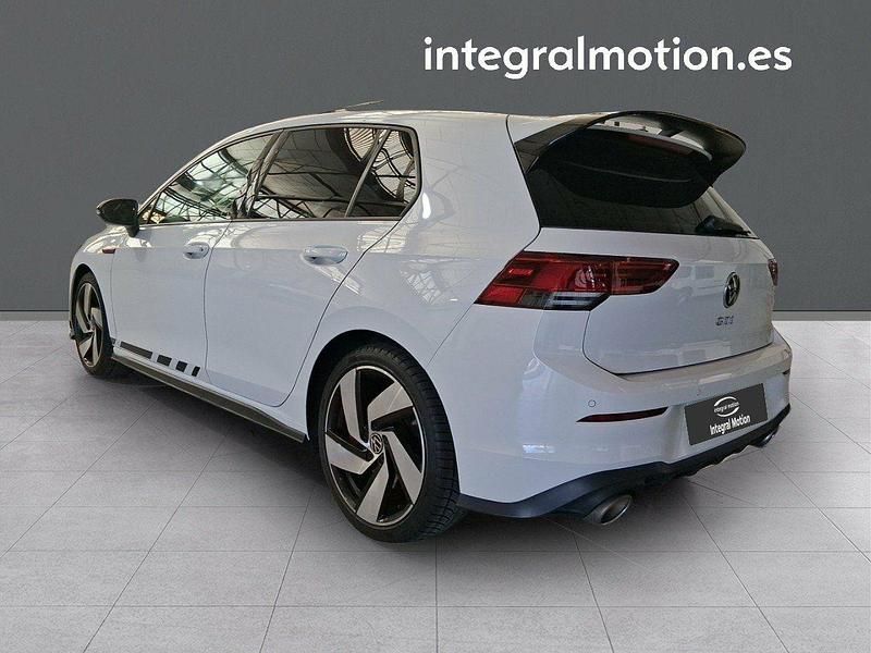 Usado VW Golf VIII GTI Clubsport 300 CV (220 kW) 2022 Blanco Berlina
