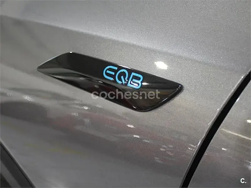 Usado Mercedes EQB300 167 kW (228 CV) 2021 Eléctrico SUV