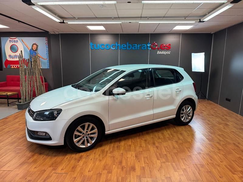 Blanco Usado 2015 VW Polo Edition Berlina | 6995 € (Precio justo) - Imagen 1/4