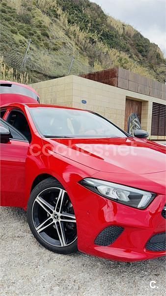 Usado Mercedes A180 109 CV (80 kW) 2019 Rojo Berlina