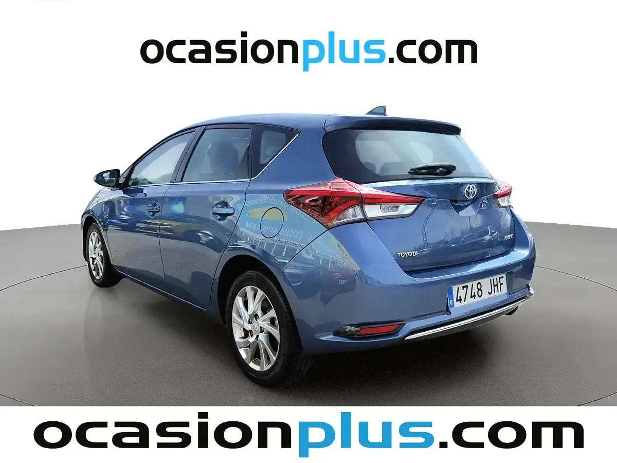 Usado Toyota Auris Active 116 CV (85 kW) 2015 Azul Utilitario