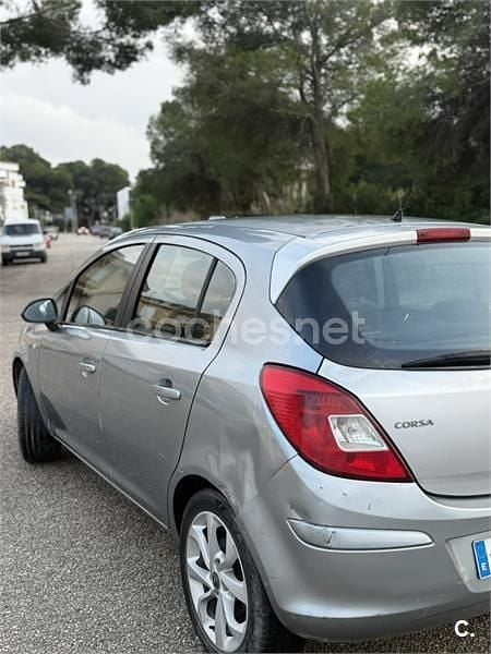 Usado Opel Corsa Selective 85 CV (62 kW) 2013 Gris / plata Utilitario