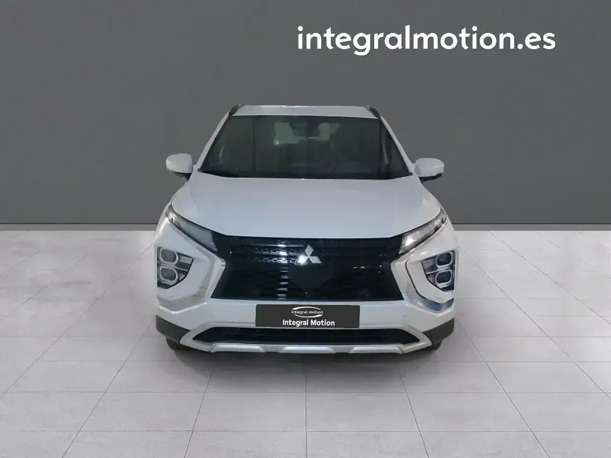 Usado Mitsubishi Eclipse Cross 187 CV (137 kW) 2025 Blanco SUV