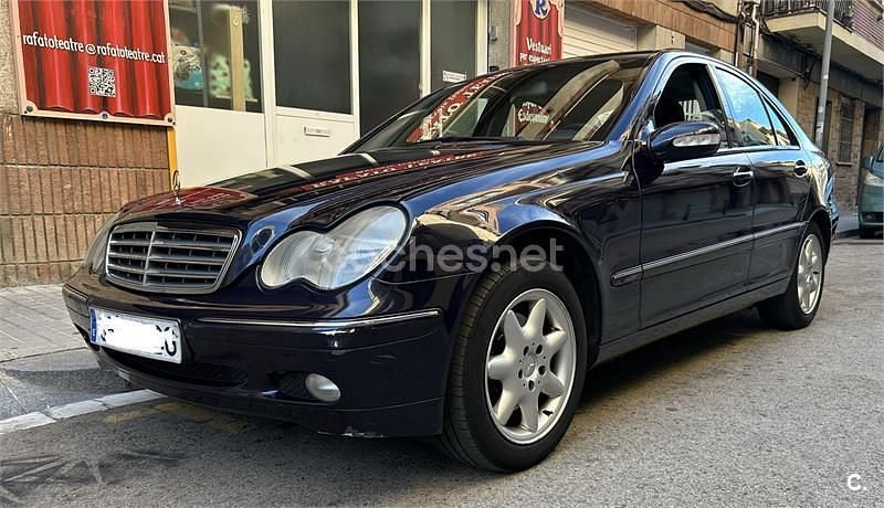 Usado Mercedes C320 Avantgarde 218 CV (160 kW) 2001 Azul Berlina