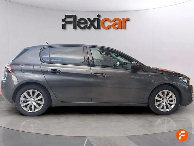 Usado Peugeot 308 Access 110 CV (80 kW) 2020 Gris / plata Berlina