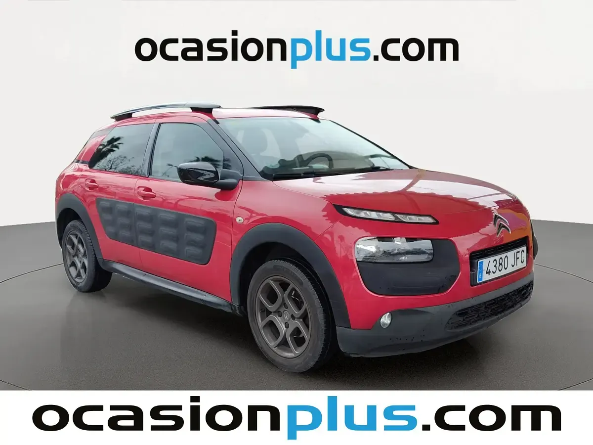 Usado Citroën C4 Cactus Shine 92 CV (67 kW) 2015 Rojo Utilitario