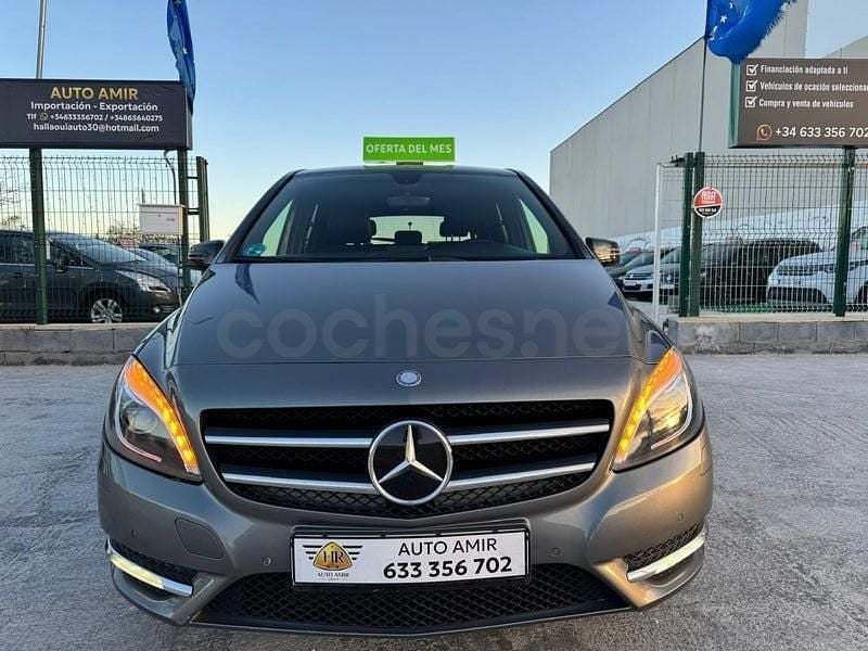 Usado Mercedes B200 AMG line 136 CV (100 kW) 2014 Gris / plata Monovolumen