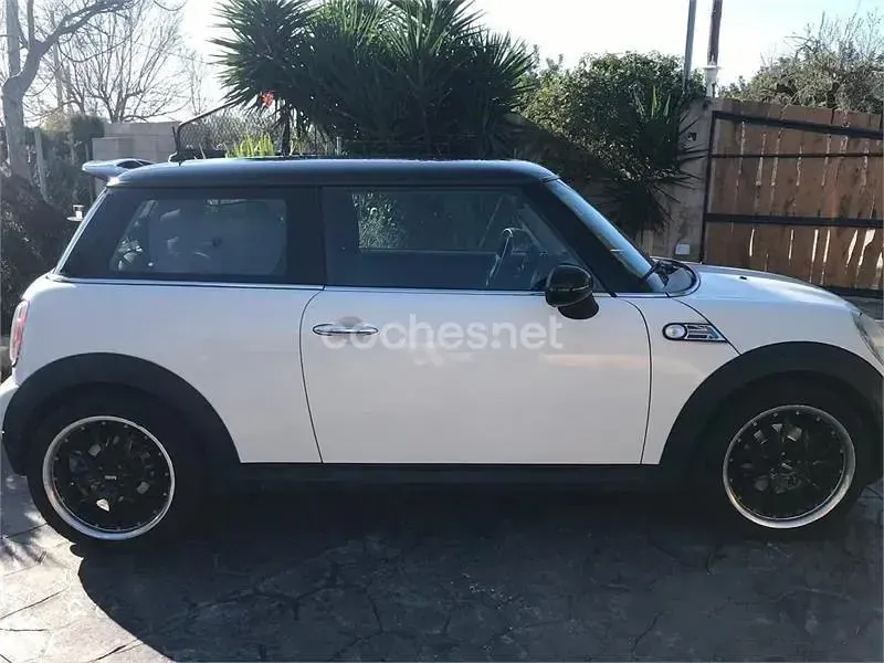 Usado Mini Cooper D 110 CV (80 kW) 2008 Beige Utilitario