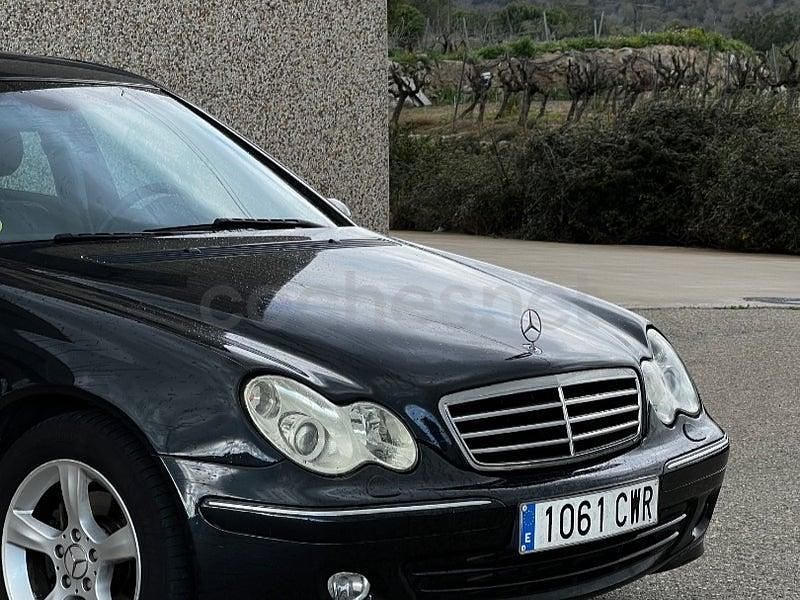 Usado Mercedes C180 Avantgarde 143 CV (105 kW) 2004 Negro Berlina