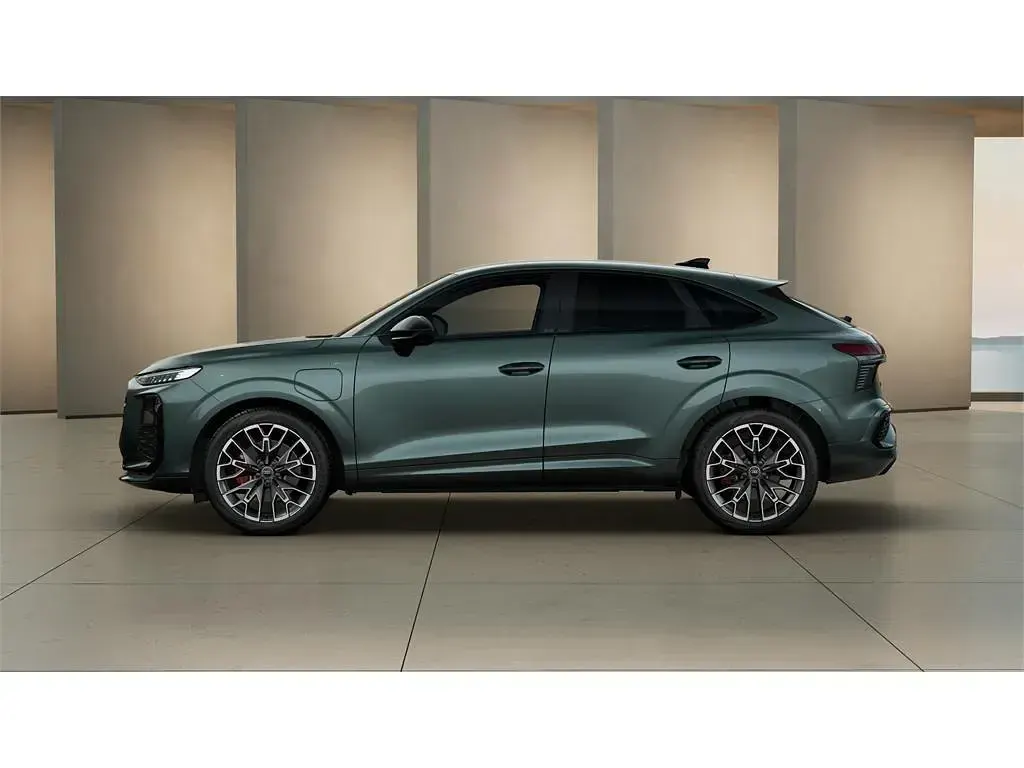 Nuevo Audi Q3 Sportback 272 CV (200 kW) 2025 Verde salvia SUV
