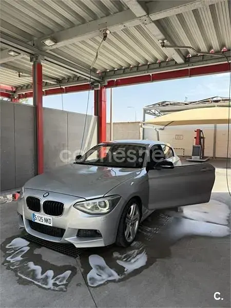 Usado BMW 118 Comfort Edition 170 CV (125 kW) 2015 Gris / plata Utilitario