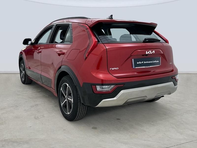 Usado Kia Niro 141 CV (103 kW) 2024 Blanco SUV