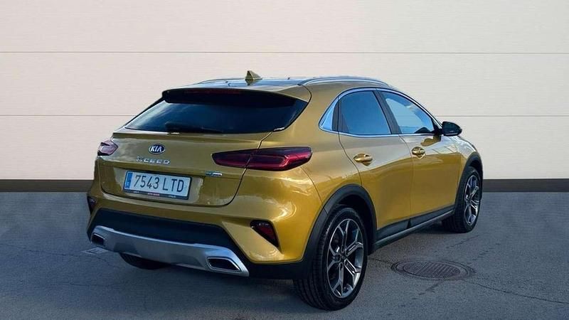 Usado Kia XCeed 143 CV (105 kW) 2021 Amarillo SUV
