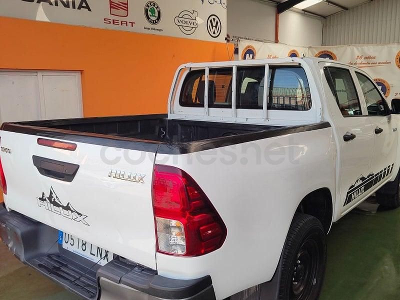 Usado Toyota HiLux 150 CV (110 kW) 2021 Verde Pickup/Camioneta