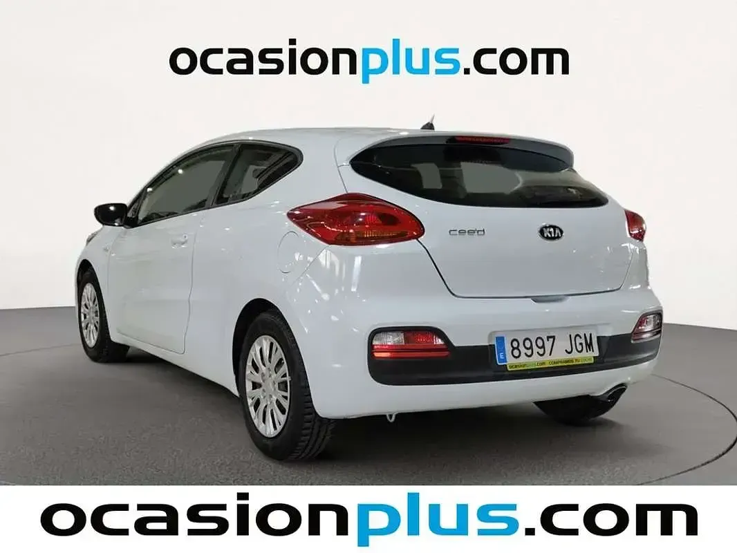 Usado Kia ProCeed 100 CV (73 kW) 2015 Blanco Utilitario