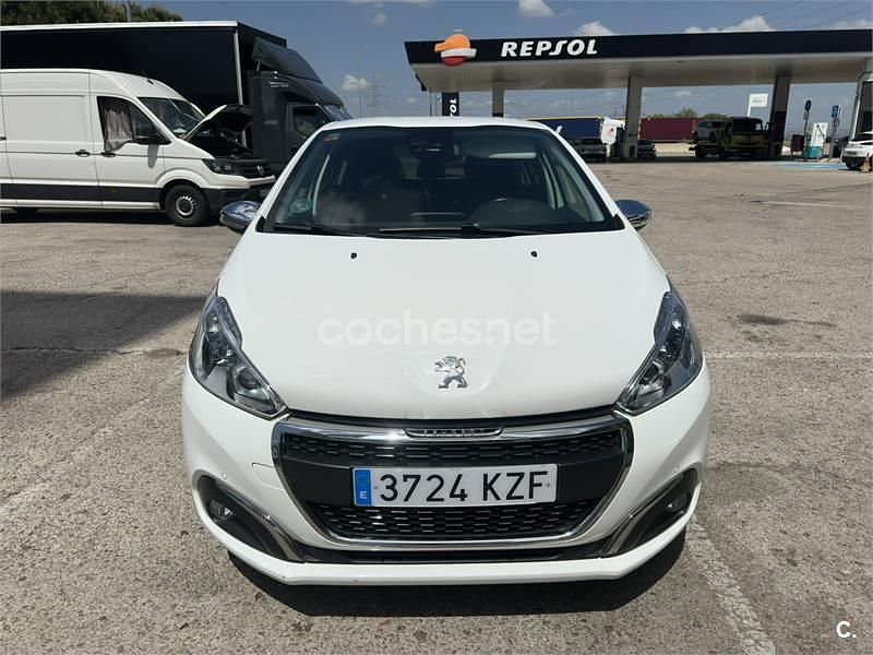 Usado Peugeot 208 99 CV (72 kW) 2019 Blanco Utilitario