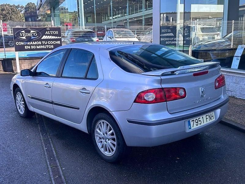 Usado Renault Laguna III Authentique 111 CV (81 kW) 2007 Gris / plata Berlina
