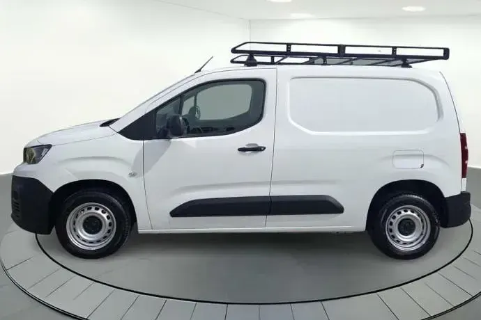 Usado Peugeot Partner S 101 CV (74 kW) 2020 Blanco Monovolumen