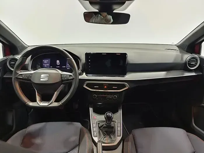 Usado Seat Ibiza FR 115 CV (84 kW) 2024 Rojo Utilitario