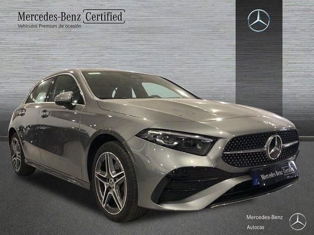 Usado Mercedes A250 AMG line 218 CV (160 kW) 2024 Gris montaña Berlina