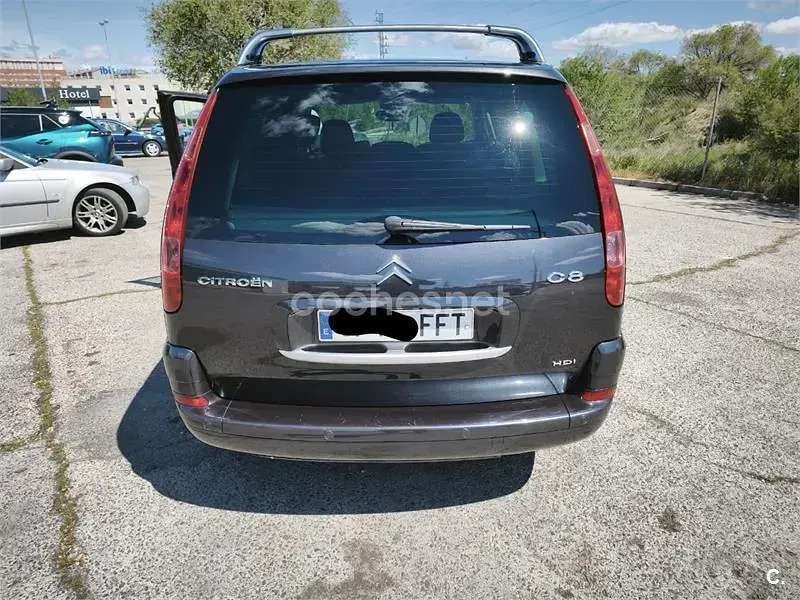 Usado Citroën C8 120 CV (88 kW) 2006 Negro Monovolumen